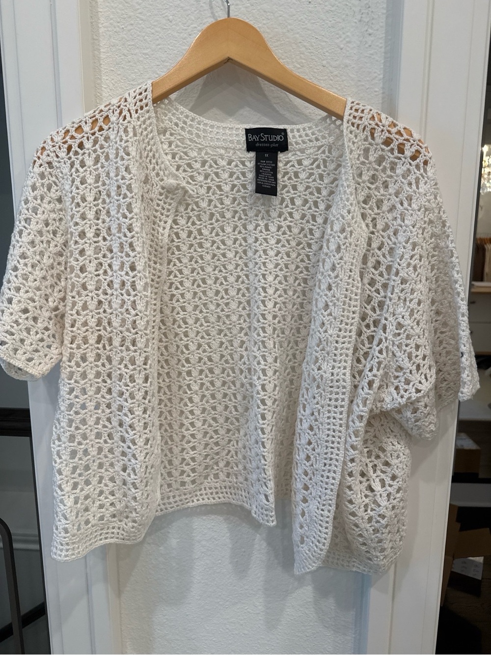 Bay Studio Plus 1X White Crochet Open Knit Short Sleeve Cardigan